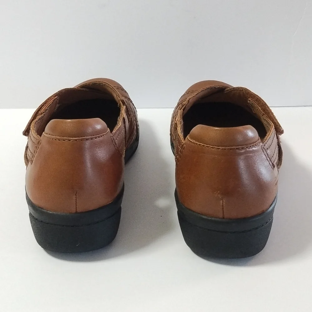 Clarks Womens Cheyn Wale Loafer Size 8.5 M Cognac Tan Leather Slip On Shoe